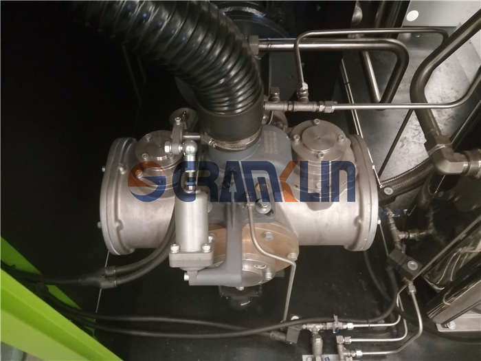 無油永磁<a href=http://www.xstgy.com/tag-etagid23-0.html target=_blank class=infotextkey>變頻空壓機</a><a href=http://www.xstgy.com/tag-etagid233-0.html target=_blank class=infotextkey>水潤滑</a>機頭核心科技